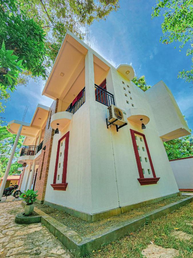 Jay'S Avenue Hotel Udawalawe Exterior photo